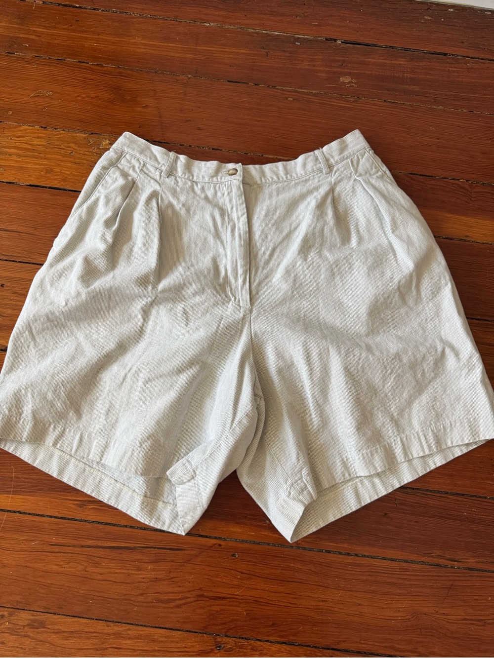 High-Waist Light Cream/blue Pleated Cotton Shorts